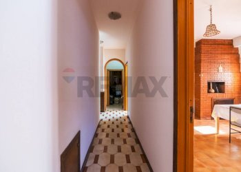 Hall / corridoio - Villa Viale giove
 
16, Belpasso - foto 8