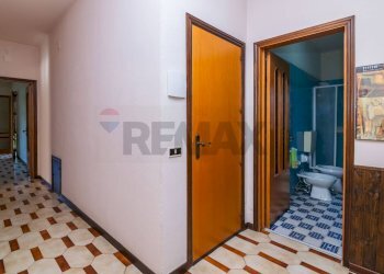 Hall / corridoio - Villa Viale giove
 
16, Belpasso - foto 10