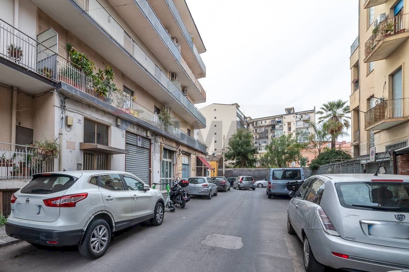 Edificio all\'aperto - Appartamento Via Gaetano Donizetti
 
105, Catania - foto 3