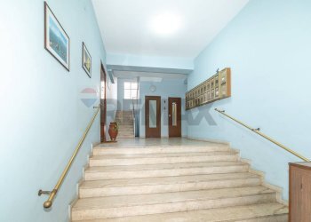 Scale - Appartamento Via Gaetano Donizetti
 
105, Catania - foto 5