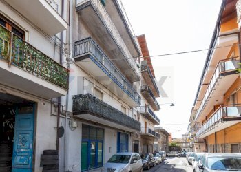 Edificio all\'aperto - Quadrilocale VIA UGO FOSCOLO
 
4, Paterno - foto 2