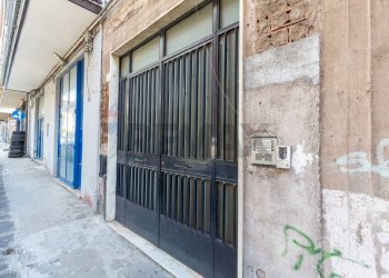 Edificio all\'aperto - Quadrilocale VIA UGO FOSCOLO
 
4, Paterno - foto 3