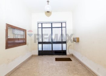 Ricezione / Lobby - Quadrilocale VIA UGO FOSCOLO
 
4, Paterno - foto 5