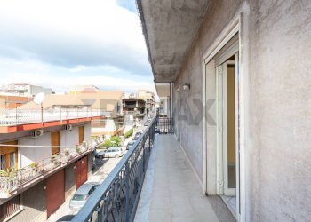 Balcone - Quadrilocale VIA UGO FOSCOLO
 
4, Paterno - foto 12