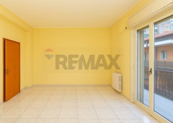 Stanza vuota - Quadrilocale VIA UGO FOSCOLO
 
4, Paterno - foto 22