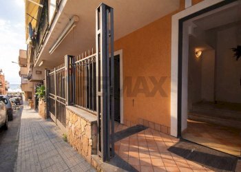 Edificio all\'aperto - Two-room apartment via zara
 
14, Giardini-Naxos - photo 2