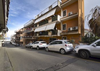Edificio all\'aperto - Two-room apartment via zara
 
14, Giardini-Naxos - photo 17