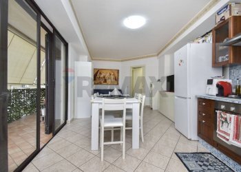 Sala da pranzo - Two-room apartment via zara
14, Giardini-Naxos - photo 1