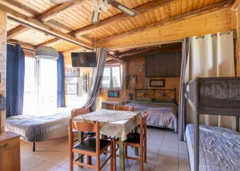 Sala da pranzo - Rustico Via Terre Nere
 
183, Motta Sant'Anastasia - foto 9