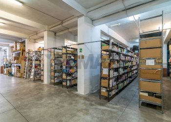 Dispensa di stoccaggio - Commercial Premises Via Nazionale
5, Motta Sant'Anastasia - photo 6