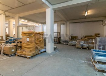 Dispensa di stoccaggio - Commercial Premises Via Nazionale
5, Motta Sant'Anastasia - photo 35