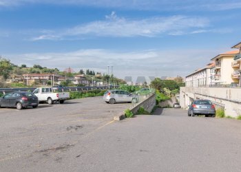 Edificio all\'aperto - Commercial Premises Via Nazionale
5, Motta Sant'Anastasia - photo 43