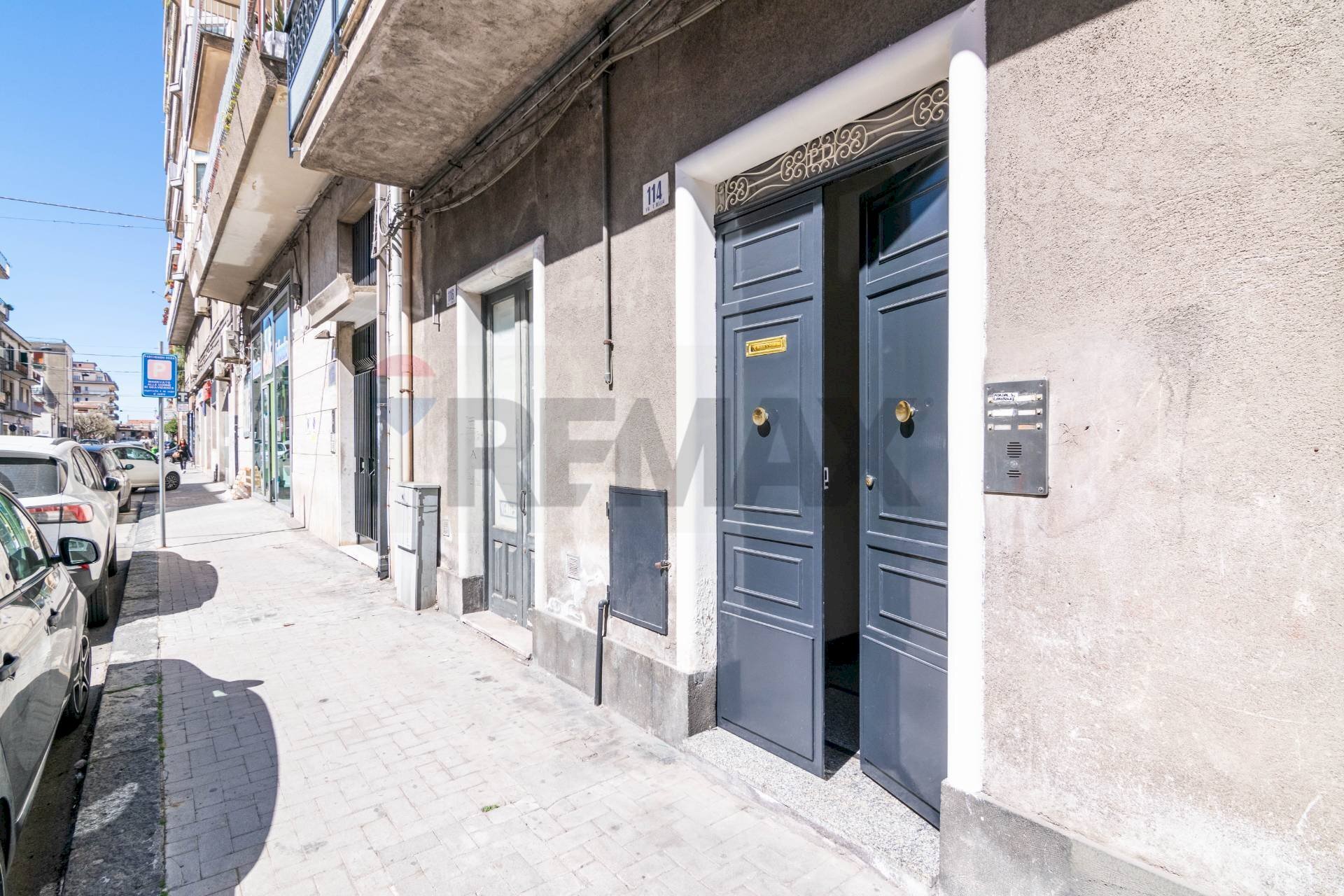 Edificio all\'aperto - Quadrilocale Via Emanuele Bellia
 
116, Paterno - foto 1