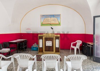 Sala da pranzo - Locale Commerciale Piazza Crocifisso Maiorana
 
15, Catania - foto 4