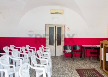 Sala da pranzo - Locale Commerciale Piazza Crocifisso Maiorana
 
15, Catania - foto 8