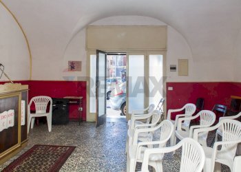 Sala da pranzo - Locale Commerciale Piazza Crocifisso Maiorana
 
15, Catania - foto 9