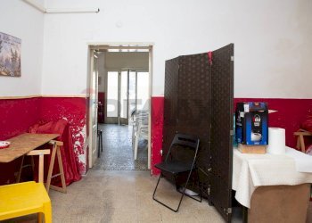 Camera / camera da letto - Locale Commerciale Piazza Crocifisso Maiorana
 
15, Catania - foto 15