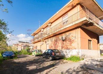 Edificio all\'aperto - Casa indipendente Via Palermo
 
729, Catania - foto 30