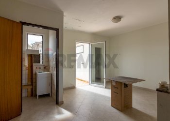 Stanza vuota - Quadrilocale Via Lo Nobile
 
27, Caltagirone - foto 5