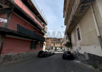 Edificio all\'aperto - Quadrilocale Via Del Frantoio
 
42, Catania - foto 2