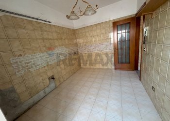 Stanza vuota - Quadrilocale Via Del Frantoio
 
42, Catania - foto 15