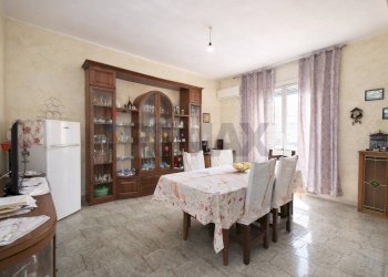 Sala da pranzo - Appartamento Via Goito
 
60, Catania - foto 1