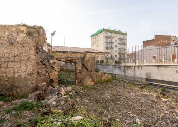 Giardino - Casa indipendente Cortile Tavano
 
9, Catania - foto 17