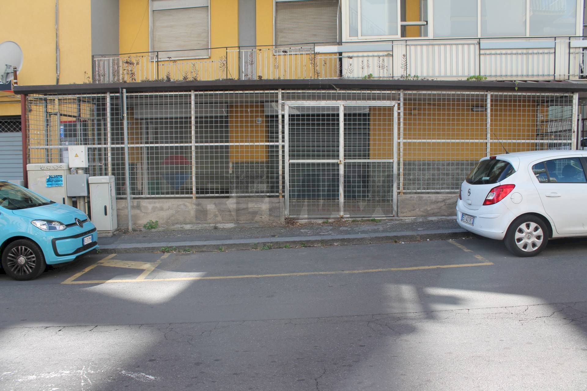 Edificio all\'aperto - Locale Commerciale Via Calatabiano
 
55, Catania - foto 3