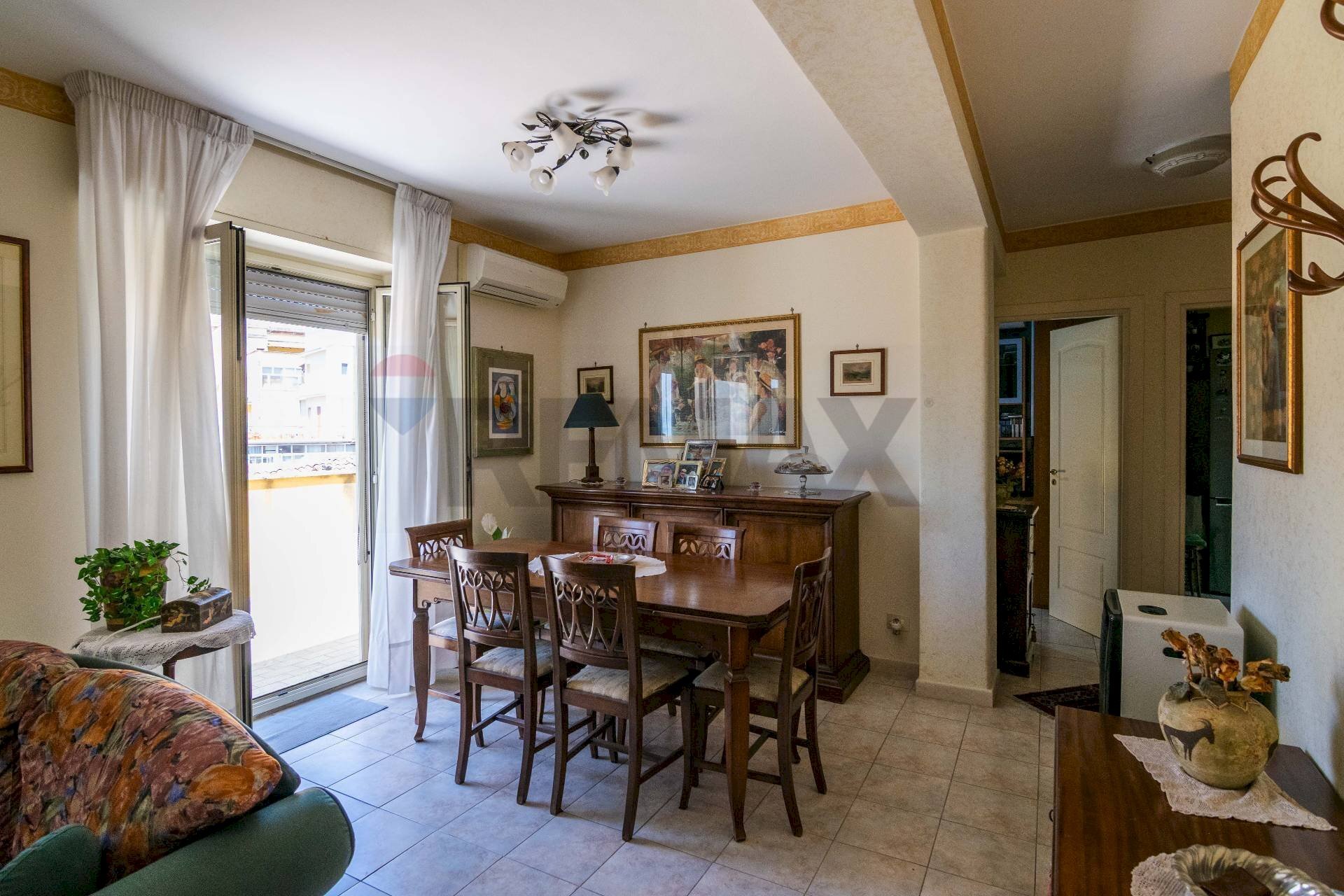 Salone - Quadrilocale Via Alfonzetti
 
73, Catania - foto 3