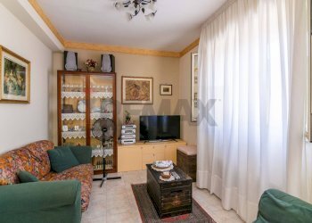 Salone - Quadrilocale Via Alfonzetti
 
73, Catania - foto 4