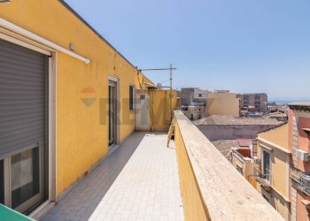 Terrazzino - Quadrilocale Via Alfonzetti
 
73, Catania - foto 18