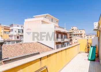 Terrazzino - Quadrilocale Via Alfonzetti
 
73, Catania - foto 20
