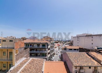 Edificio all\'aperto - Quadrilocale Via Alfonzetti
 
73, Catania - foto 22