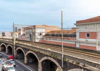 Edificio all\'aperto - Bilocale Via San Gaetano
 
67, Catania - foto 7