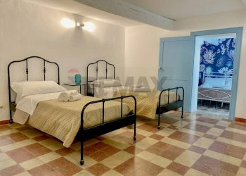 Camera / camera da letto - Casa semi indipendente Via della Maestranza
 
116, Siracusa - foto 4