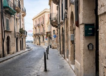 Edificio all\'aperto - Casa semi indipendente Via della Maestranza
 
116, Siracusa - foto 5