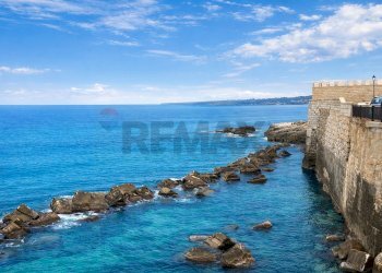 Vista dell\'acqua - Casa semi indipendente Via della Maestranza
 
116, Siracusa - foto 8