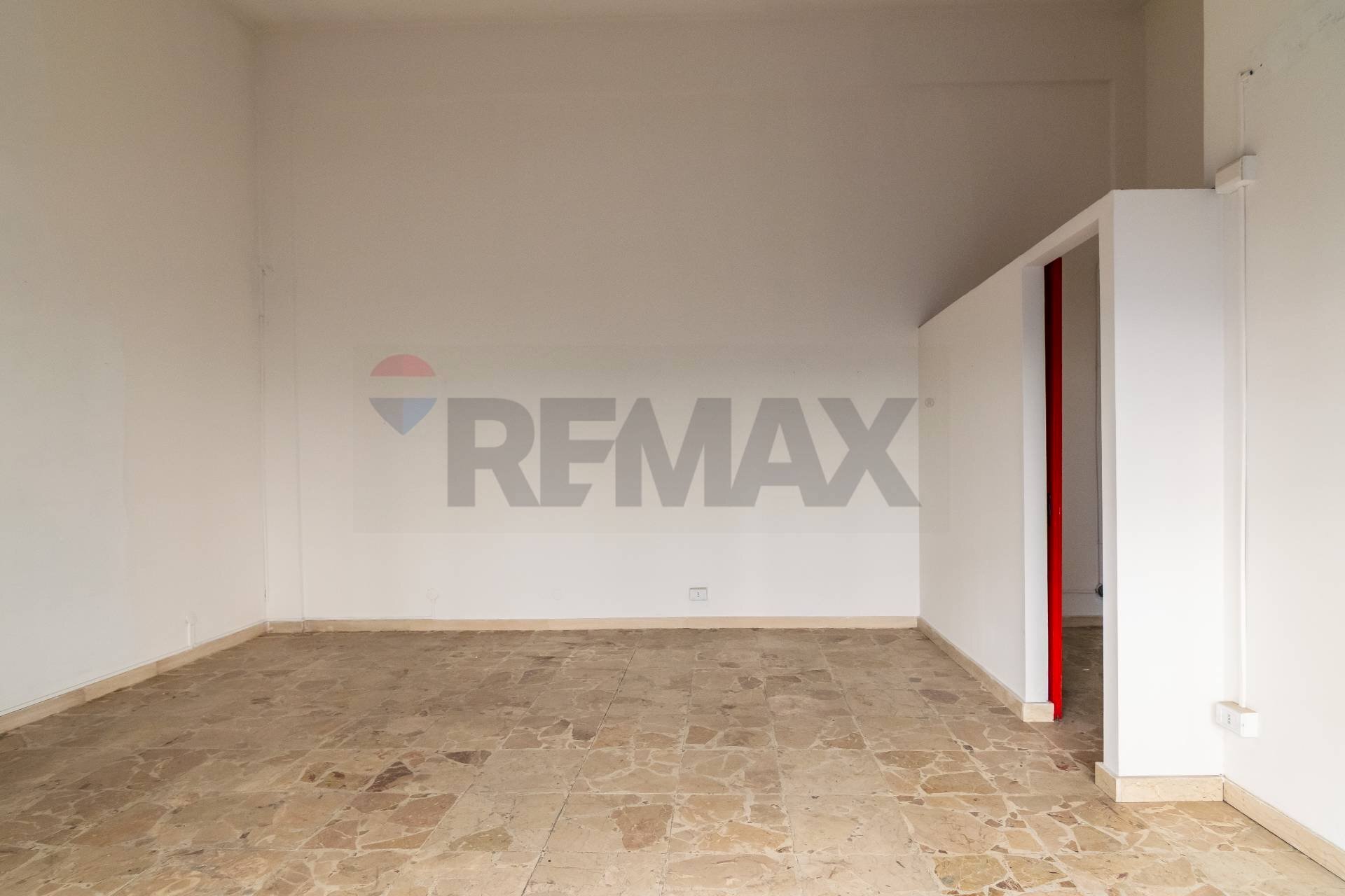 Stanza vuota - Negozio Via Sebastiano Lisi Sacerdote e Letterato
 
10, Giarre - foto 1