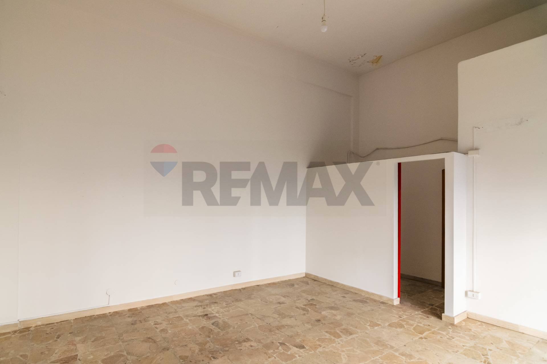 Stanza vuota - Negozio Via Sebastiano Lisi Sacerdote e Letterato
 
10, Giarre - foto 2