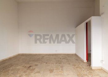 Stanza vuota - Negozio Via Sebastiano Lisi Sacerdote e Letterato
 
10, Giarre - foto 1