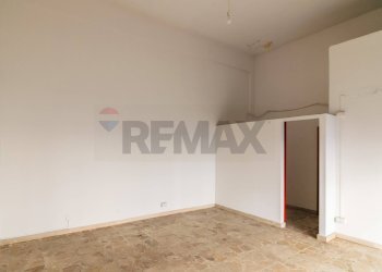 Stanza vuota - Negozio Via Sebastiano Lisi Sacerdote e Letterato
 
10, Giarre - foto 2