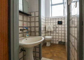 Bagno - Negozio Via Sebastiano Lisi Sacerdote e Letterato
 
10, Giarre - foto 9