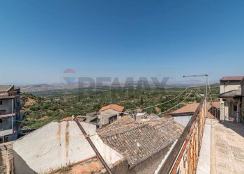 Balcone - Three-room apartment VIA CARDUCCI
 
29, Santa Maria di Licodia - photo 3