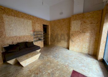 Soggiorno - Shop Largo Rosolino Pilo
 
42, Catania - photo 4