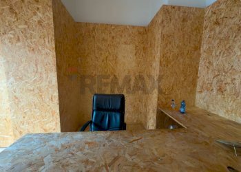 Camera / camera da letto - Shop Largo Rosolino Pilo
 
42, Catania - photo 12