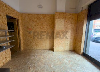 Stanza vuota - Shop Largo Rosolino Pilo
 
42, Catania - photo 17