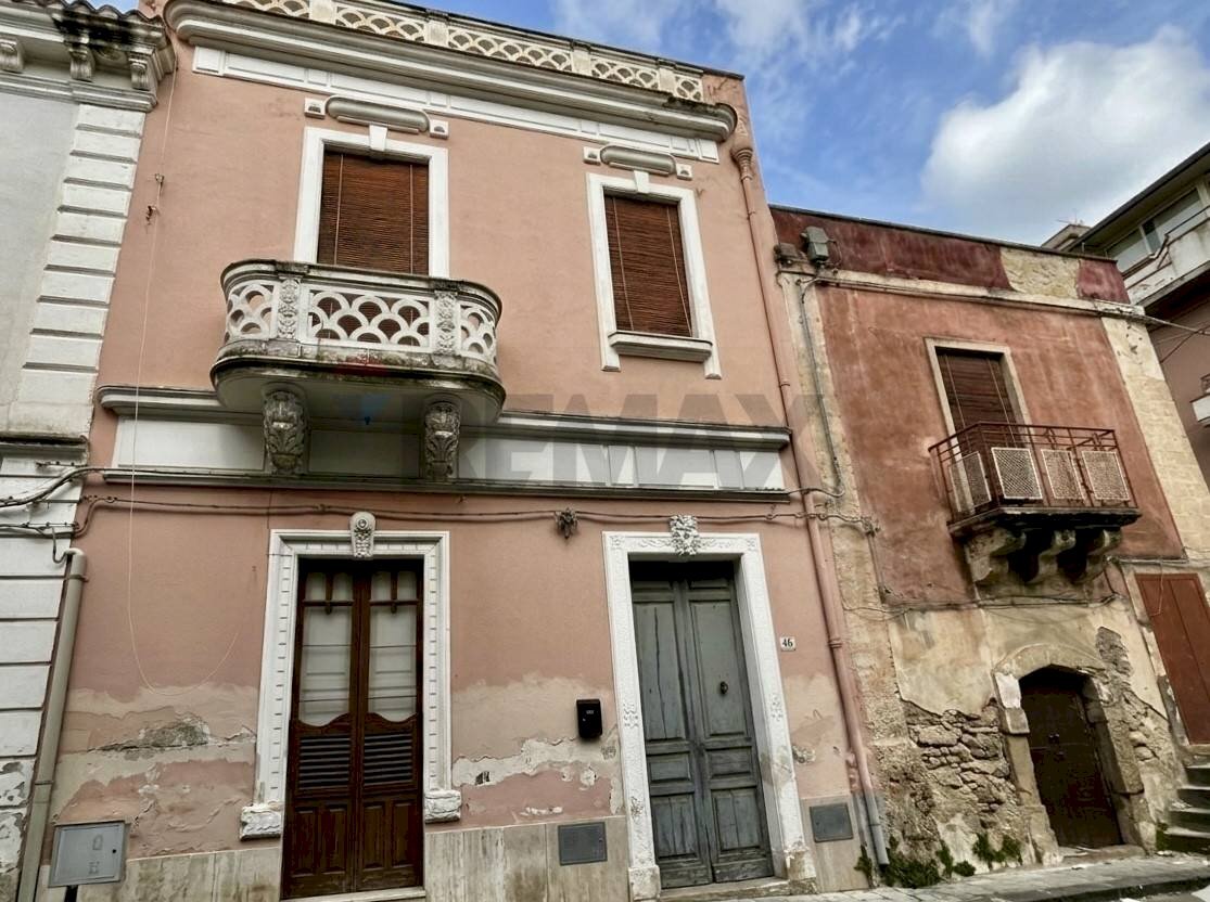 Edificio all\'aperto - Casa semi indipendente Via Garibaldi
 
45, Carlentini - foto 1