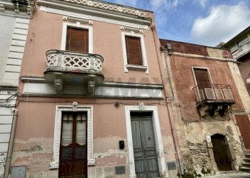 Edificio all\'aperto - Casa semi indipendente Via Garibaldi
 
45, Carlentini - foto 9