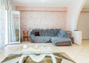 Soggiorno - Quadrilocale via libertà
 
50, Aci Catena - foto 3