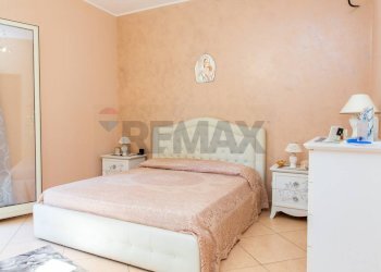 Camera / camera da letto - Quadrilocale via libertà
 
50, Aci Catena - foto 12